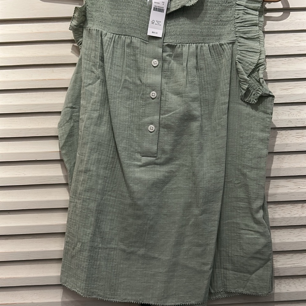 Jcrew sleeveless top in size small- NWT